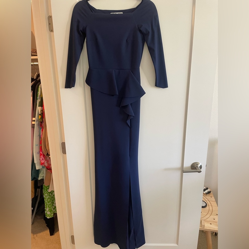Chiara Boni La petite Robe Navy dress. Beautiful well fitting dress